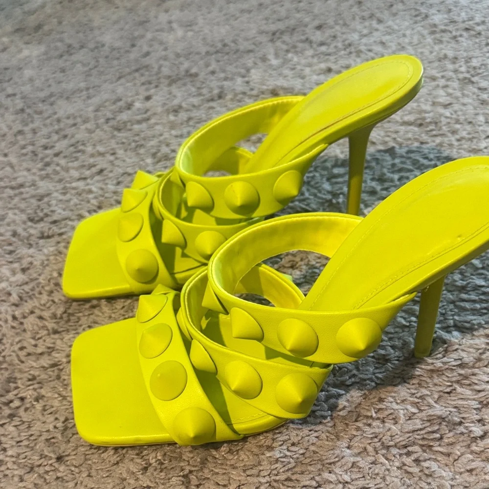 Zara Neon Yellow Studded Heels - Picture 3 of 6